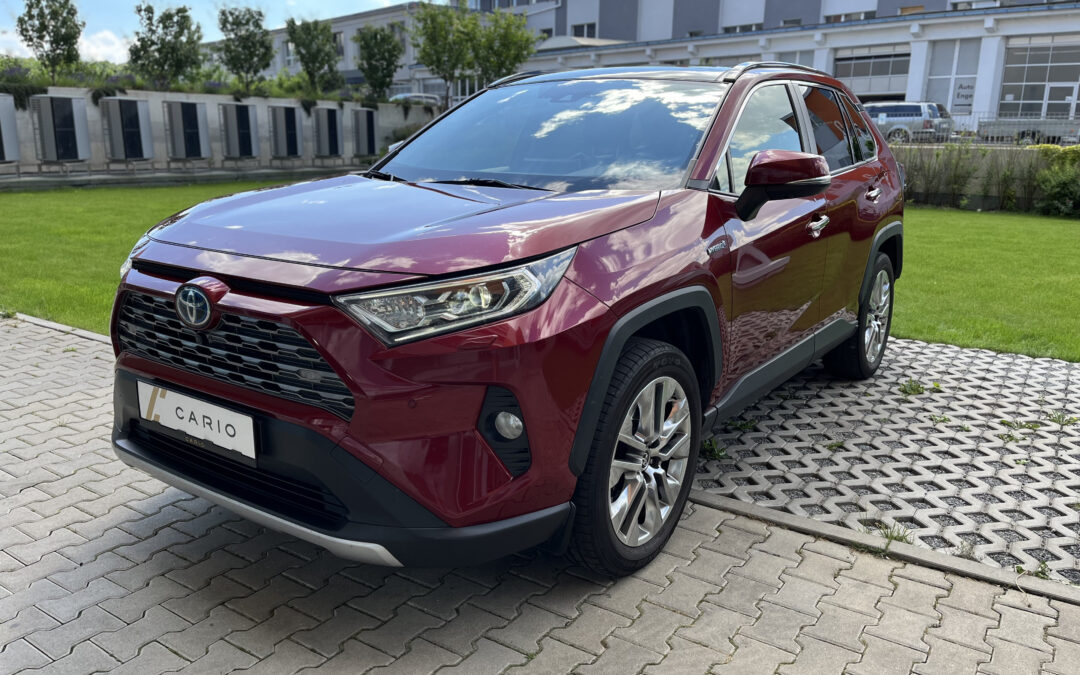 Toyota RAV4 2,5 HSD AWD Executive, 1.maj.